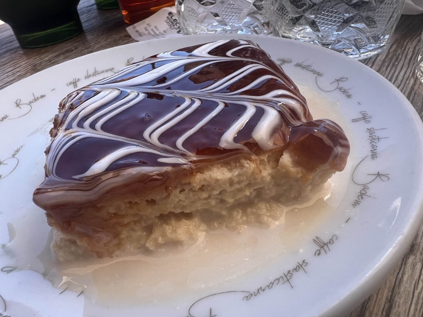 BADEM kávézó és cukrászda